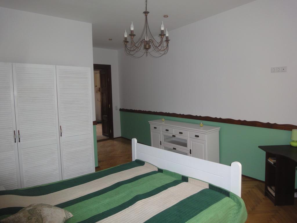 Luxury Central Apartment In Sibiu Bagian luar foto