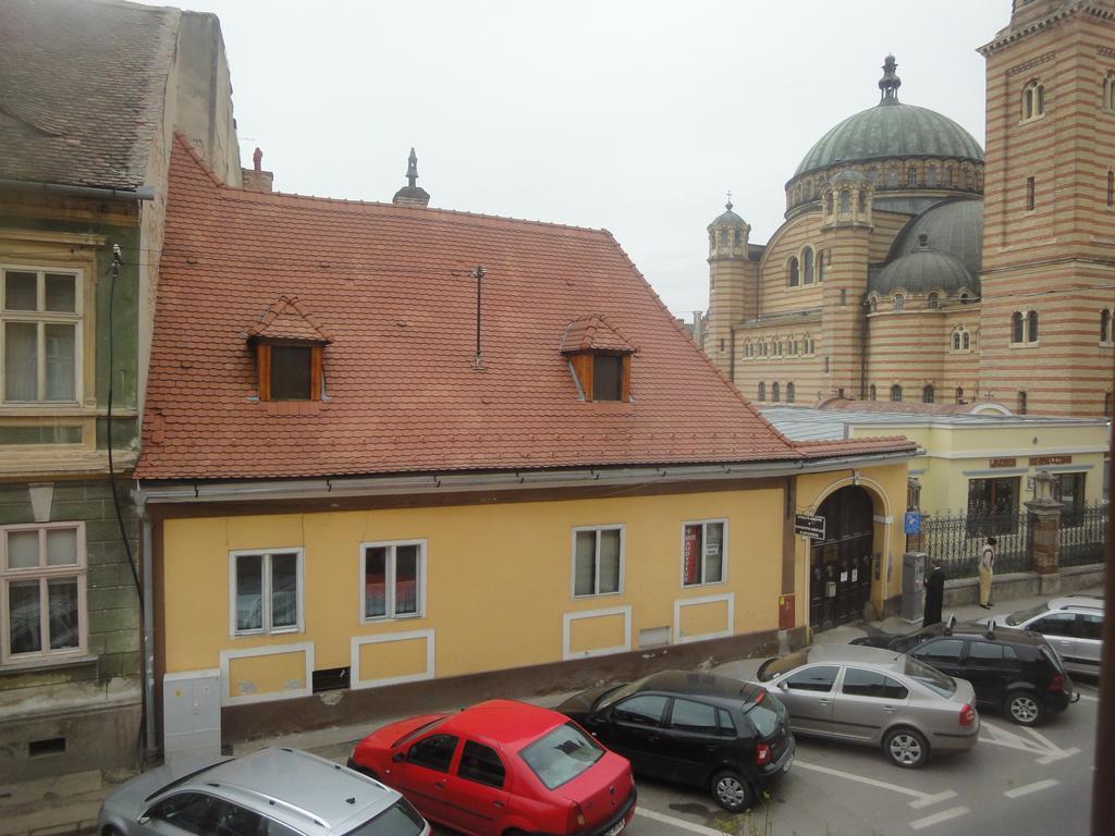 Luxury Central Apartment In Sibiu Bagian luar foto